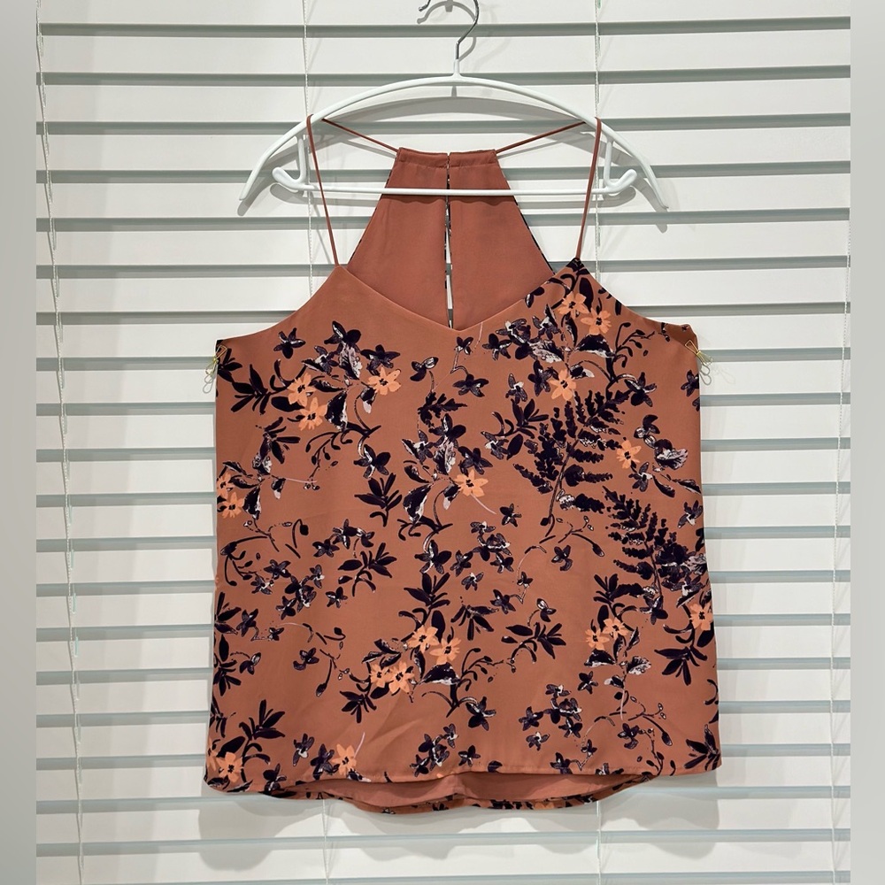 Express Top - Picture 2 of 5